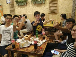 钟山烧烤加盟,学烧烤技术,开烧烤店多少钱疯狂烤翅加盟